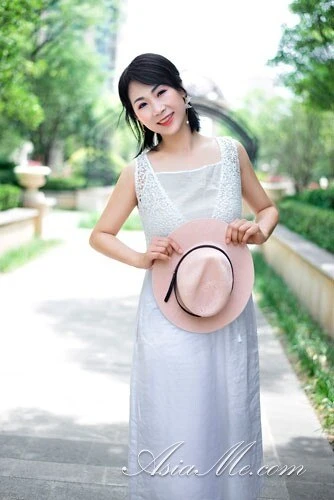 Helen Profile image 1